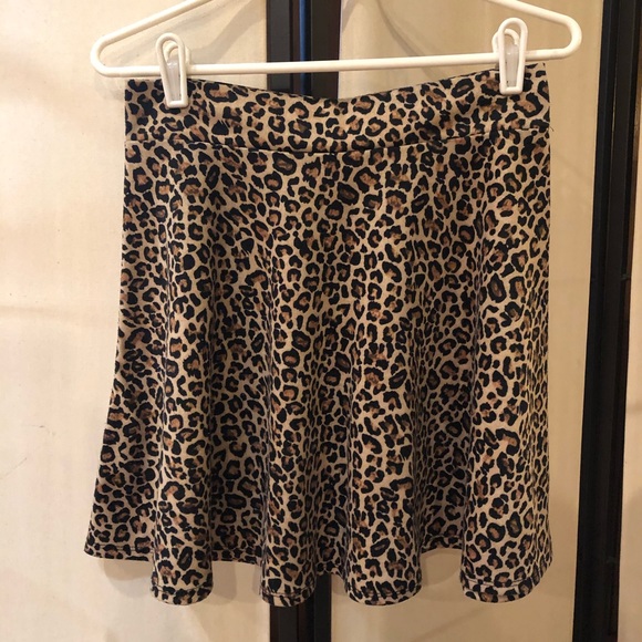 Xhilaration Ruffle Leopard Skirt - Picture 1 of 4
